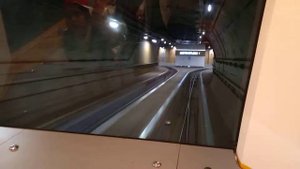 Самодвижущийся подземный поезд между терминалами в Шереметьево