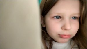 Моя вечерняя уборка (Ksusha Burova ) на кровати, камоде, столе, за кадром,