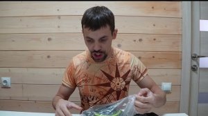 Распаковка новой коробки с азон за 1000 рублей.