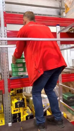 Вышка-тура алюминиевая с приводом от DEWALT 😉