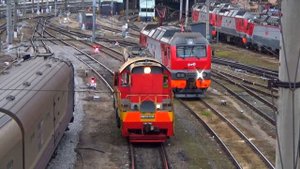 Один день из жизни локомотивов: ЭП2К, ЭП20, ЧМЭ3 и ЧС7-054 на станции Москва Казанский вокзал