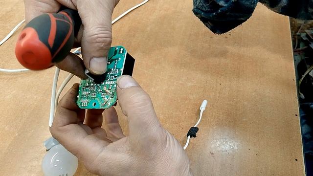 Холодильник Gorenje NRF 7181. Проверка блока на столе. смотреть онлайн