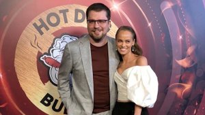 Гарик Харламов впервые появился на публике с новой пассией.