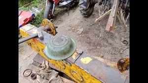 Подъемный кран на минитрактор  Хороший помощник в ремонтах