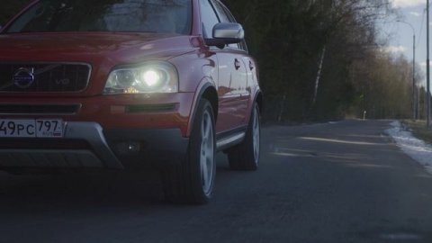 Зачем Volvo нужен V8?