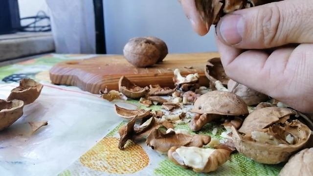 Тонкошкурые орехи