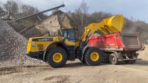 Komatsu WA470-8 loading rock in a dump truck