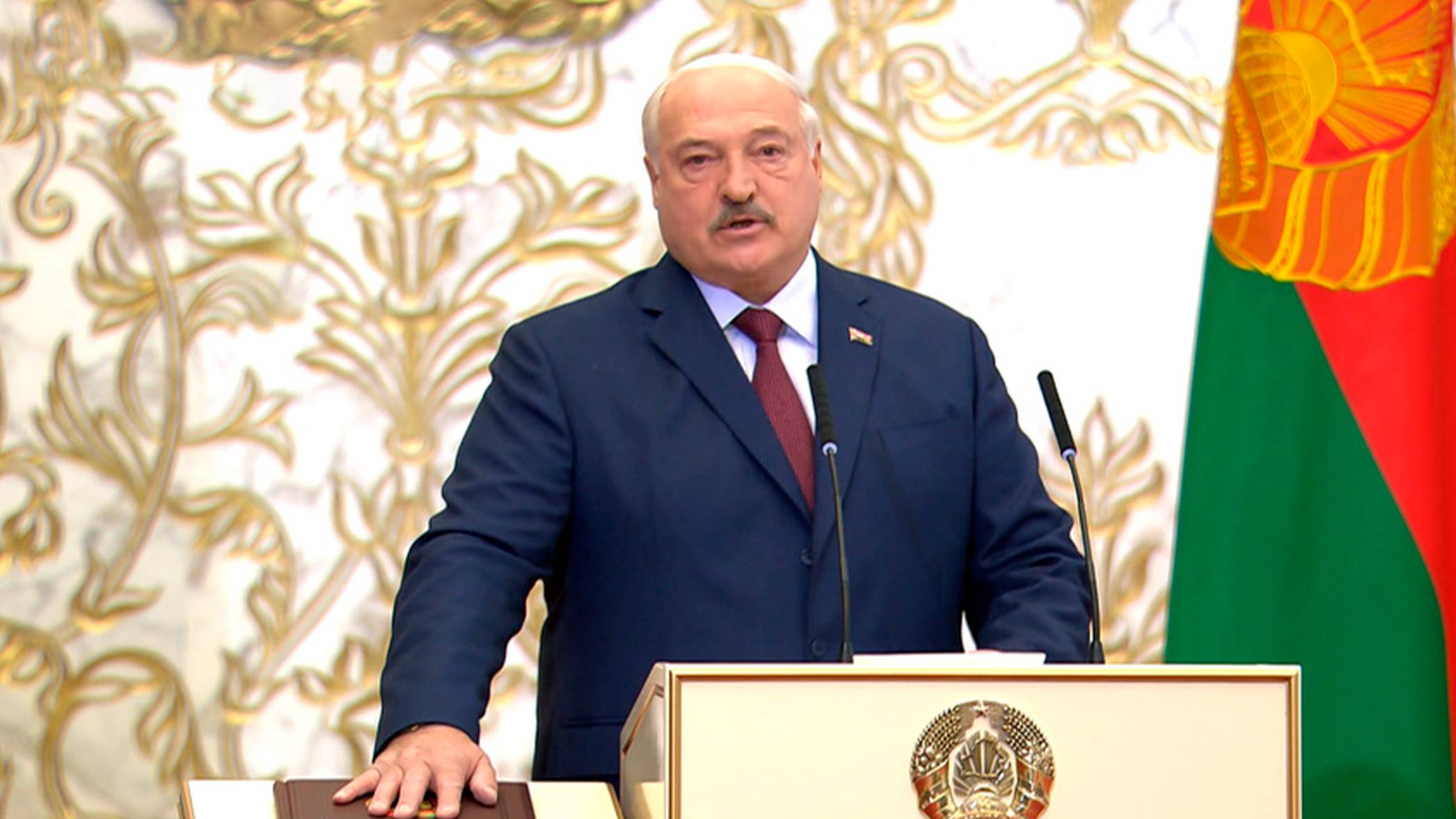 Александр Лукашенко официально вступил в должность президента Беларуси