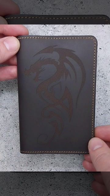 Кожаная Обложка "Дракон" смотреть онлайн