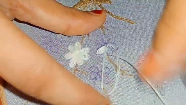 Easy hand embroidery design @Shagufta Fyms amazing embroidery