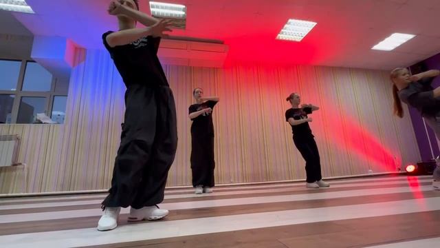 Мастер-класс по Хип-хопу.mp4 смотреть онлайн