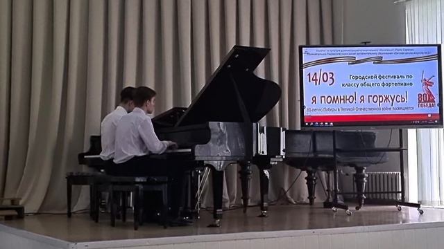 В.Соловьев-Седой Первым делом самолеты в исполнение ансамбля Фролков Дмитрий-Павлов Андрей