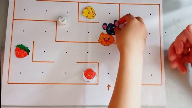 Лабиринт: кошка против мышки
