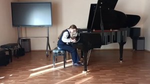 Играет Елизавета Овсяникова