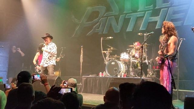 Travis Tritt & STEEL PANTHER - "Homesick" Live in Norfolk, VA 9/14/21