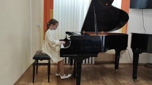 Маленький вальс Г. Равина Маленький белый ослик Ж. Ибер