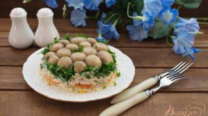 Салат Лесная полянка с корейской морковкой