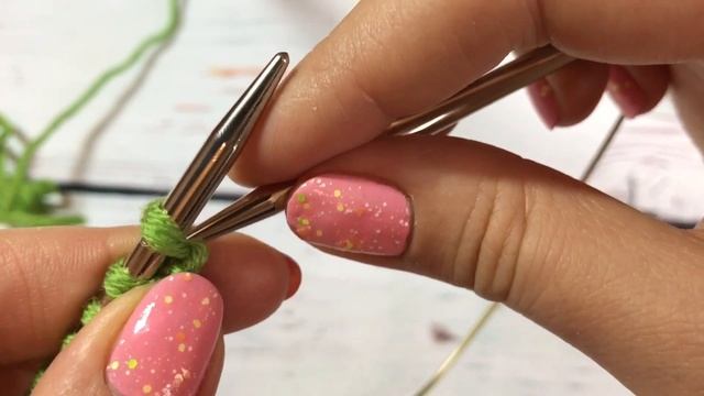 Полая резинка спицами. Итальянский набор петель. смотреть онлайн