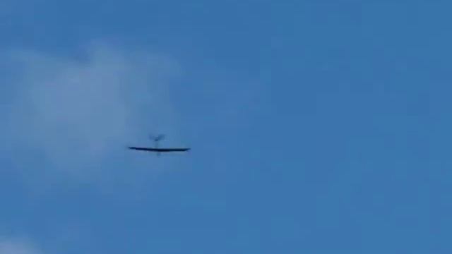 Планер Миниграфит, парение под облаками. Glider Mini Graphite flight смотреть онлайн