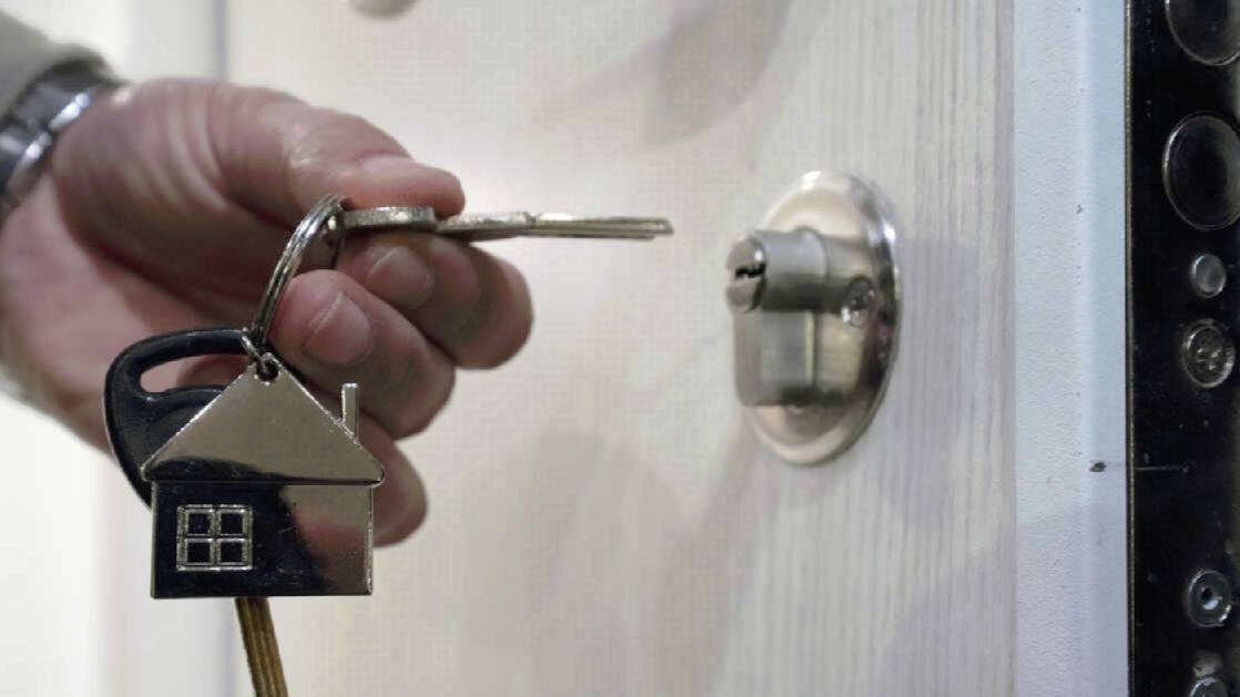 Многодетная мать из Владивостока вернула изъятых у нее из-за жилья детей