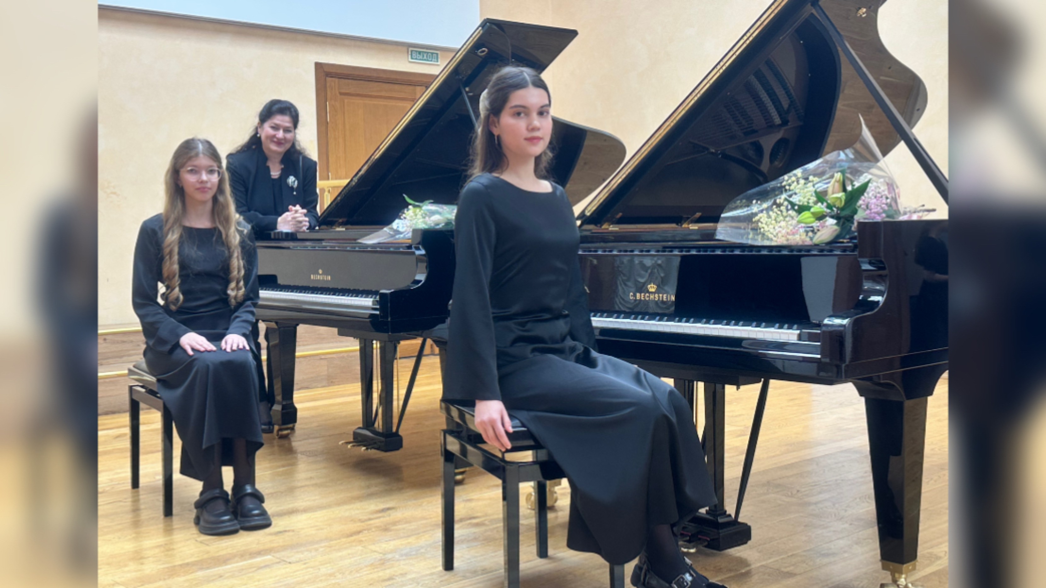 В. Гаврилин Марш из цикла «Зарисовки» исп. Вихарева Мария и Вихарева София
Преп. Набокова А.В. смотреть онлайн