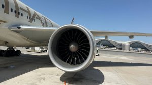 Боинг 787 а/к Etihad, взлет из Абу-Даби, Zayed International Airport