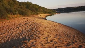 Песчаный пляж на реке Ока у д.Тимофеевка (зу 229), камень желаний. Ферзиковский р-н, Калужская обл.