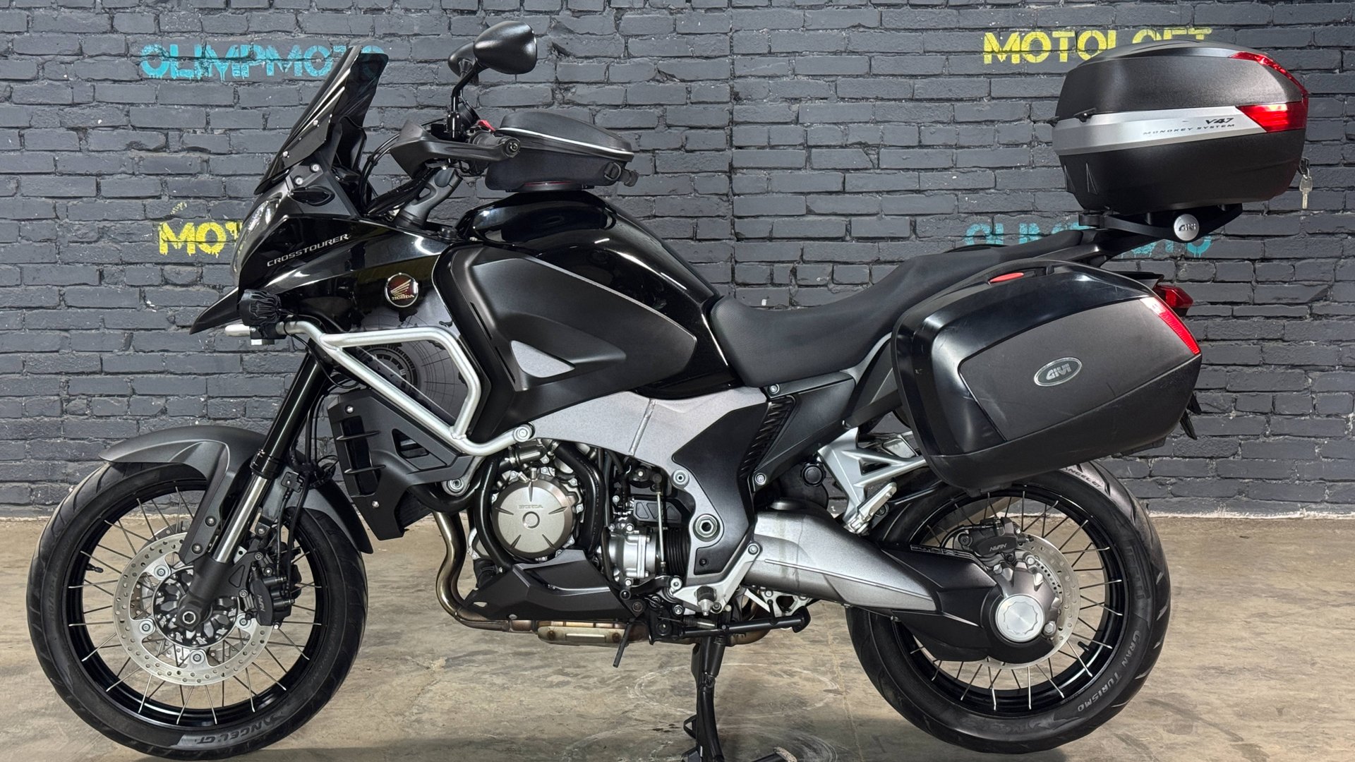 Honda VFR1200X смотреть онлайн