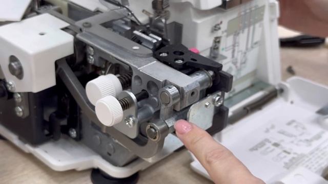 Домашний уход за швейным оверлоком - как почистить и смазать? смотреть онлайн