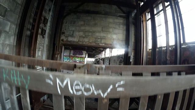 Urban Exploring Ride 4K - Gary Screw & Bolt | Atlas Universal Portland Cement Company смотреть онлайн