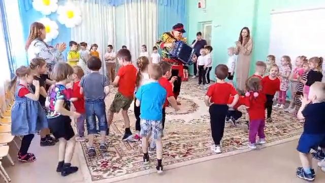 Поздравление Андрея Чешуина с 34-летием от ребят из садика на Урале!