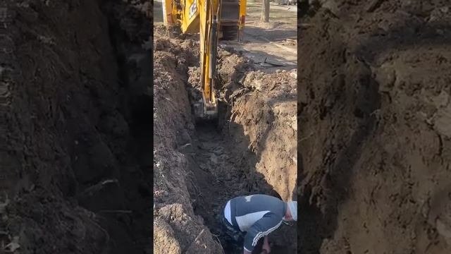 Северная Осетия помогает менять 40 м ветхого водопровода в Донецке