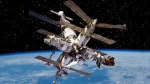 Затоплена орбитальная станция «Мир»