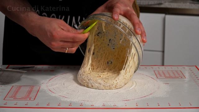 Così faceva mia nonna il pane di campagna. L'antica ricetta del pane. Come cucinare il pane смотреть онлайн