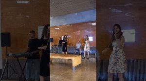 БОЖЕСТВЕННОЕ исполнение мелодии в метро