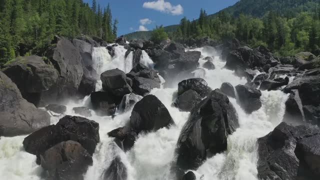 Учар - крупнейший водопад Горного Алтая