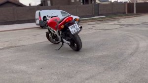 в продаже редкий Suzuki SV 400S с V образным