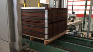 вертикальная обвязочная машина OMS 08 с подкладкой длинного уголка