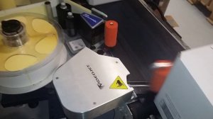 Принтер аппликатор Videojet 9550 маркировка групповой упаковки на 2 смежные стороны