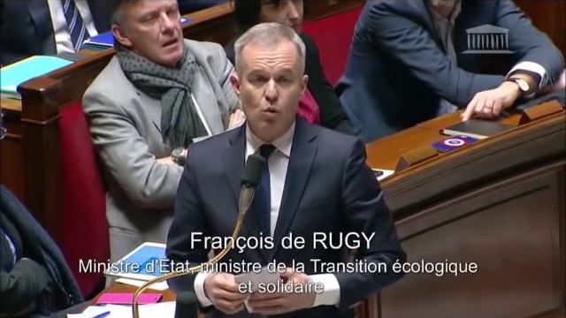 La députée Caroline Fiat (FI) indignée par les propos du ministre de Rugy смотреть онлайн