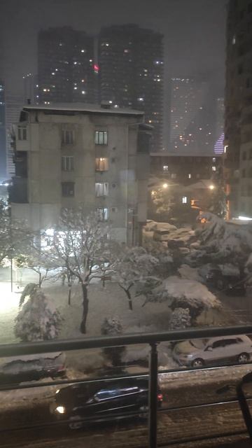 Аномальный снегопад в Батуми смотреть онлайн