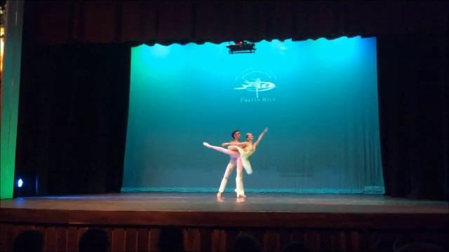 Pas De Deux Le Corsaire смотреть онлайн