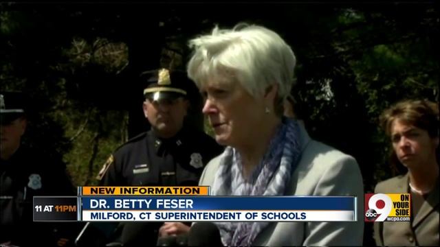 Teen girl stabbed to death at high school смотреть онлайн