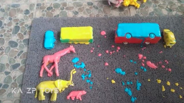 Membersihkan mainan bebek jerapah harimau gajah mobil balap mobil mobilan bus tayo pesawat terbang