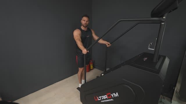 Обзор тренажера Ultra Gym - Электрический степпер лестничного типа UG-PS001