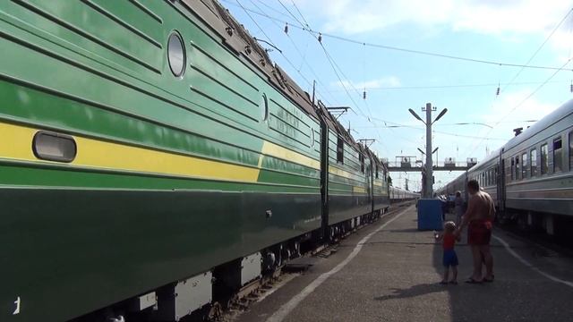 Электровоз 2ЭС4К-036/037 смотреть онлайн