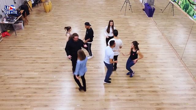 Rueda moves 9 - Funny Enchufla Variations