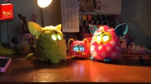 Furby & Furby Boom и Furby Party Rockers поют вместе, видео от Ани