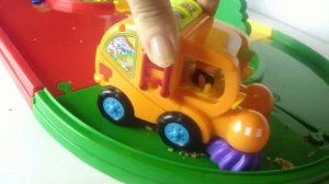 Мультик про рабочие машины. Уборочная городская машина