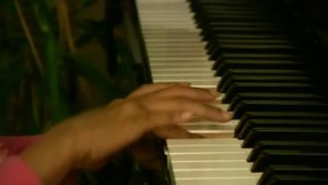 Vernica (5 1/2 yrs old) playing Edelweiss on piano